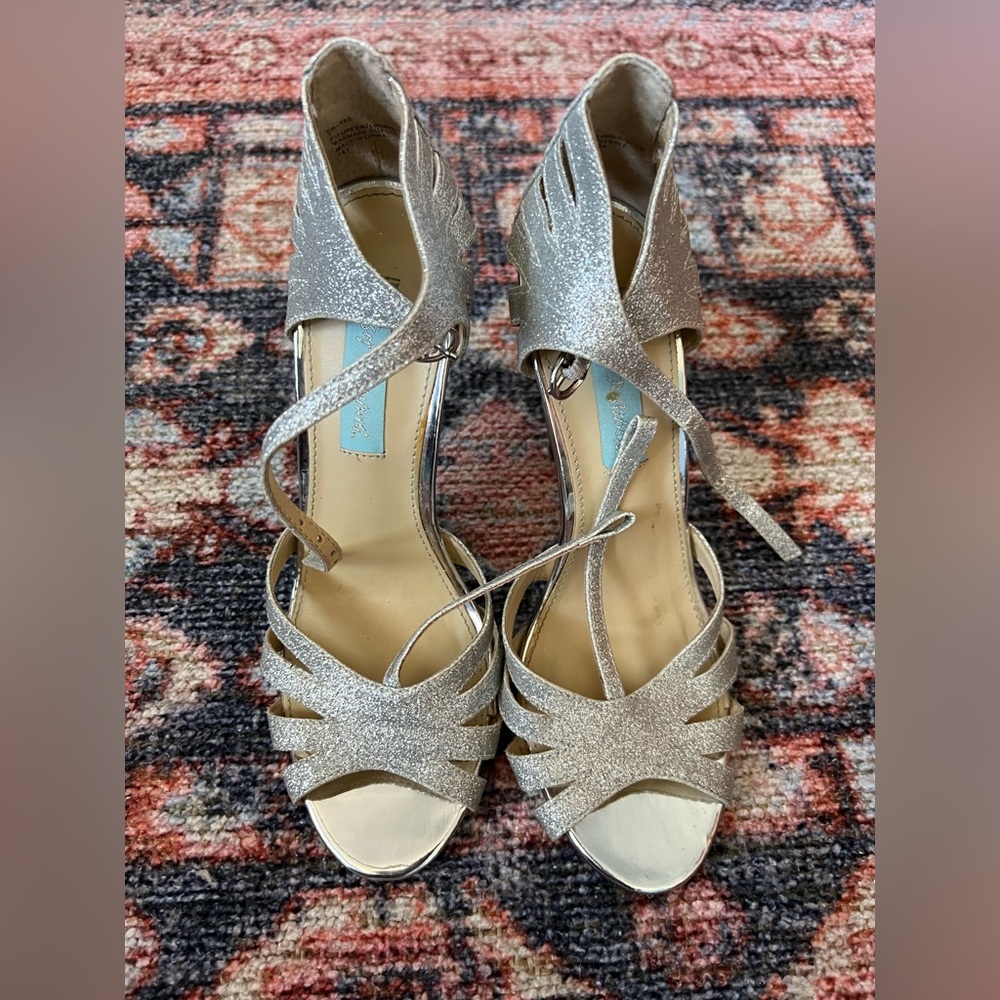 Last Chance Glitter Mary Jane heels
